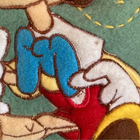 Vintage felt Disney character Christmas tree skirt - Picture 5 of 16